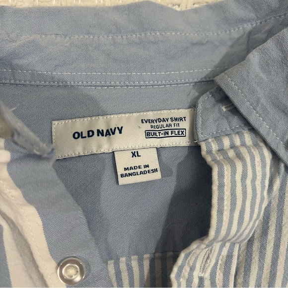 Old Navy Color Block Oxford Button Down Shirt Blue White XL - Picture 2 of 3